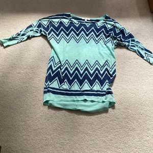 Women’s Charming Charlie brand knit drop shoulder top